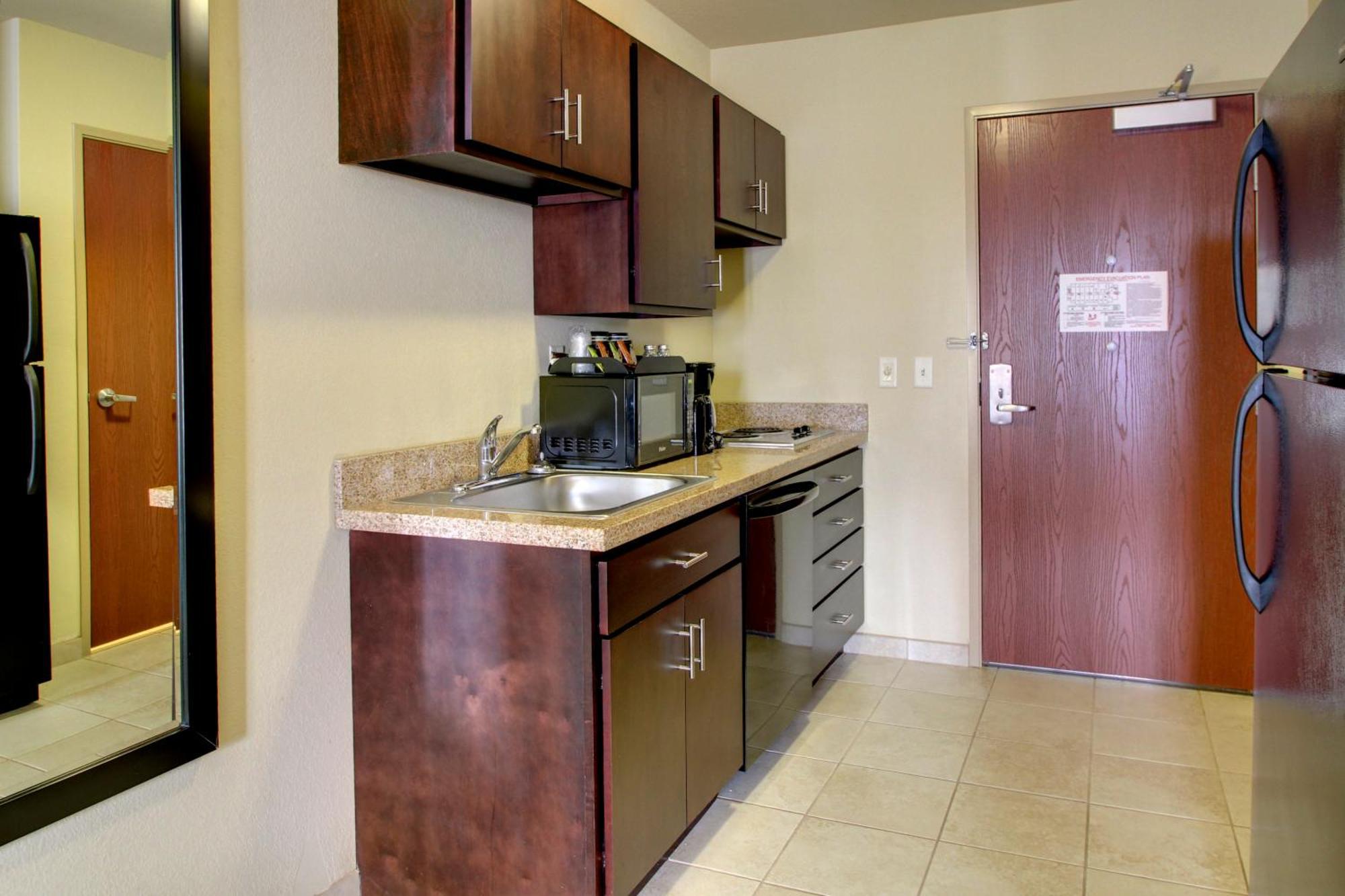 Cobblestone Hotel & Suites - Beulah Rom bilde